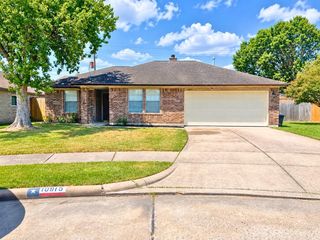 10915 Linwood Court, La Porte, TX 77571