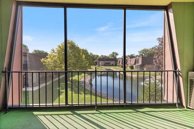 11134 Northwest Road 2C, Palos Hills, IL 60465