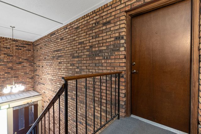 11134 Northwest Road 2C, Palos Hills, IL 60465