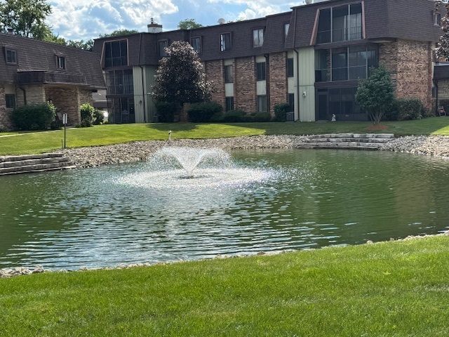 11134 Northwest Road 2C, Palos Hills, IL 60465