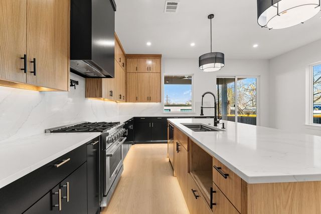 1825 Pollard Street, Dallas, TX 75208