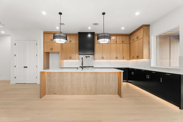 1825 Pollard Street, Dallas, TX 75208