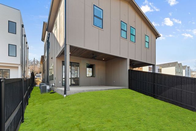 1825 Pollard Street, Dallas, TX 75208