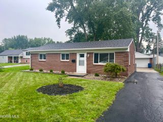 5741 Clover Lane, Toledo, OH 43623