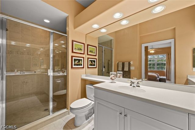 8641 Piazza Del Lago CIR 201, Estero, FL 33928