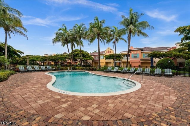 8641 Piazza Del Lago CIR 201, Estero, FL 33928
