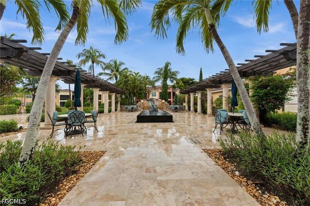 8641 Piazza Del Lago CIR 201, Estero, FL 33928