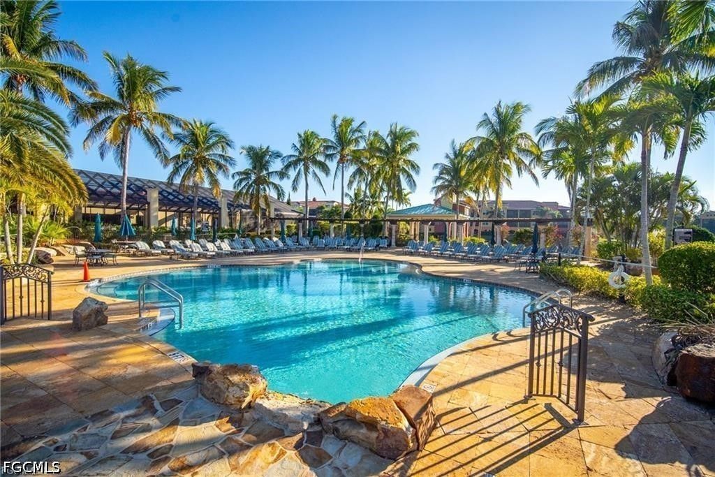 8641 Piazza Del Lago CIR 201, Estero, FL 33928