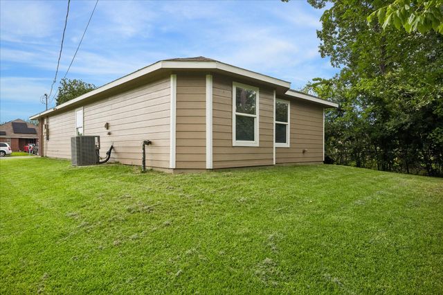2617 29th Avenue N, Texas City, TX 77590