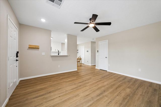 2617 29th Avenue N, Texas City, TX 77590