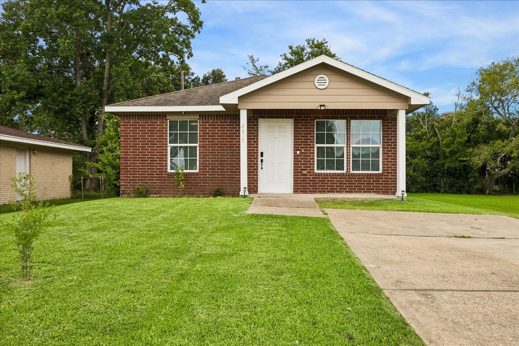 2617 29th Avenue N, Texas City, TX 77590