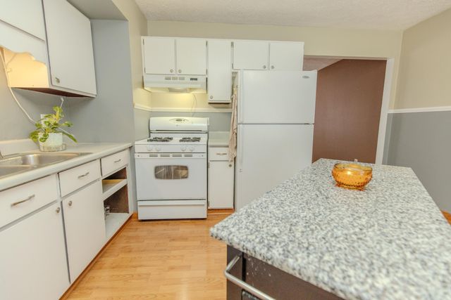 746-1 Acadia Road, Valparaiso, IN 46385