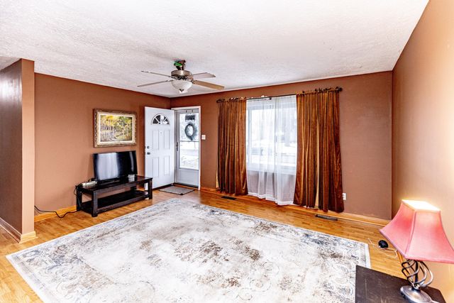 746-1 Acadia Road, Valparaiso, IN 46385