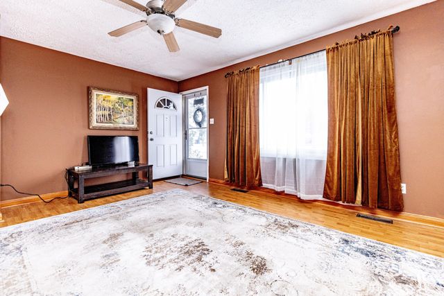 746-1 Acadia Road, Valparaiso, IN 46385