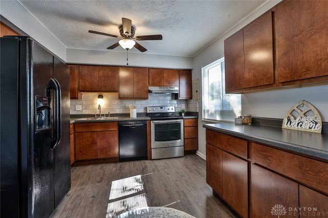5695 E Coach Drive E, Kettering, OH 45440