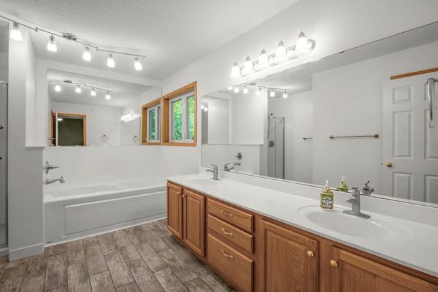 17800 Townline Road, Minnetonka, MN 55345