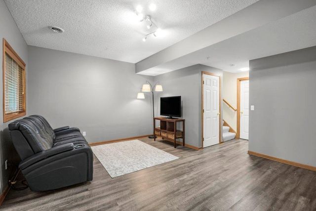 17800 Townline Road, Minnetonka, MN 55345