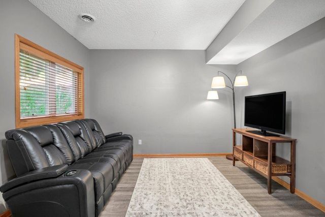 17800 Townline Road, Minnetonka, MN 55345