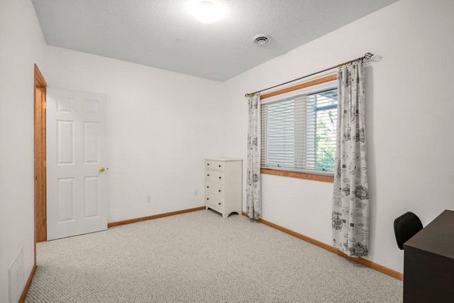 17800 Townline Road, Minnetonka, MN 55345