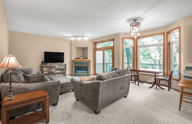 17800 Townline Road, Minnetonka, MN 55345