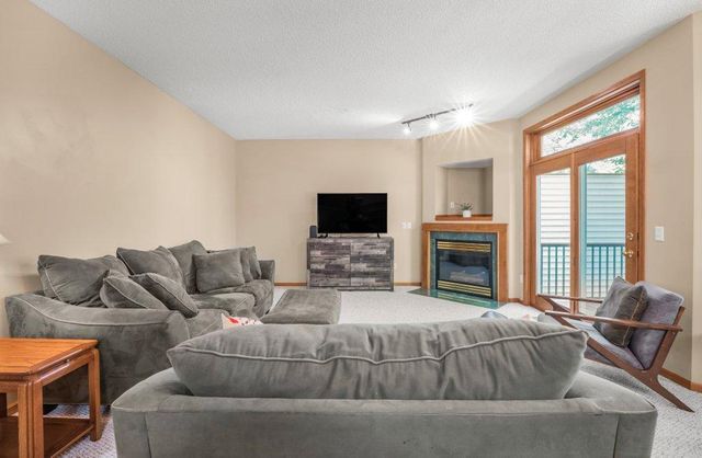17800 Townline Road, Minnetonka, MN 55345