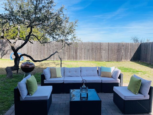 17508 Panorama DR, Dripping Springs, TX 78620