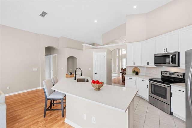 328 VIEW COURT, Apopka, FL 32703