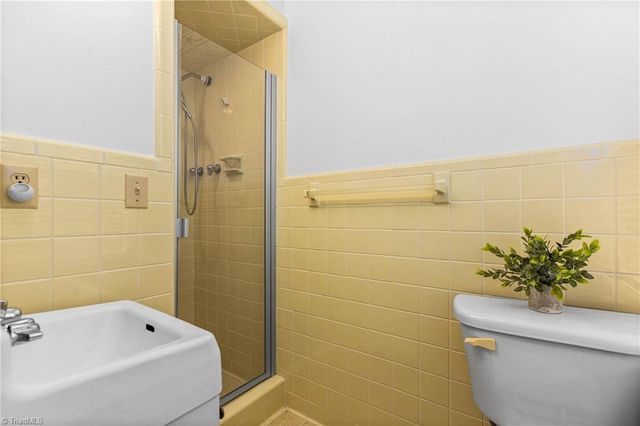 3519 Woodview Drive, High Point, NC 27265