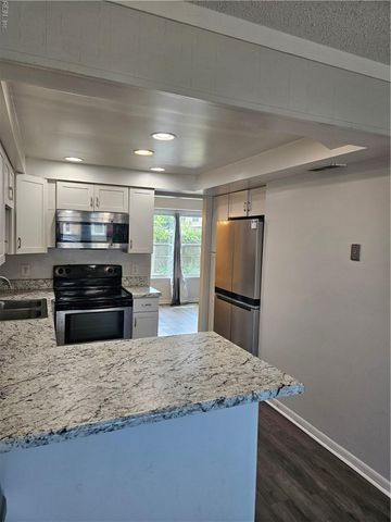 1021 Smoke Tree LN, Virginia Beach, VA 23452