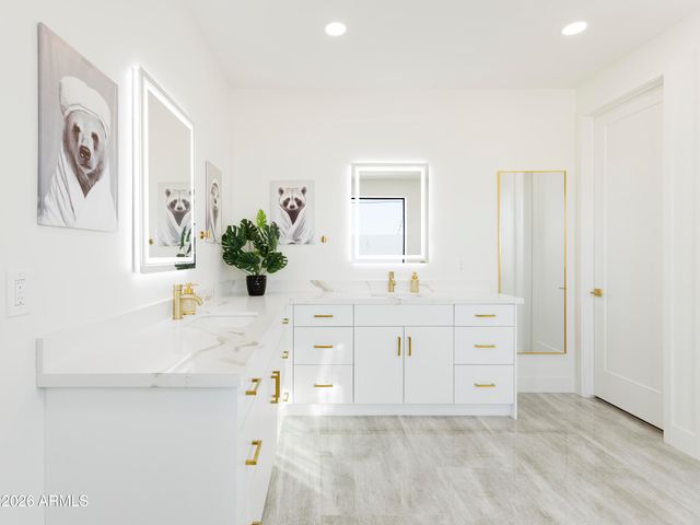7520 E HIGHLAND Avenue, Scottsdale, AZ 85251