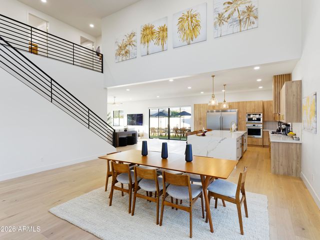 7520 E HIGHLAND Avenue, Scottsdale, AZ 85251