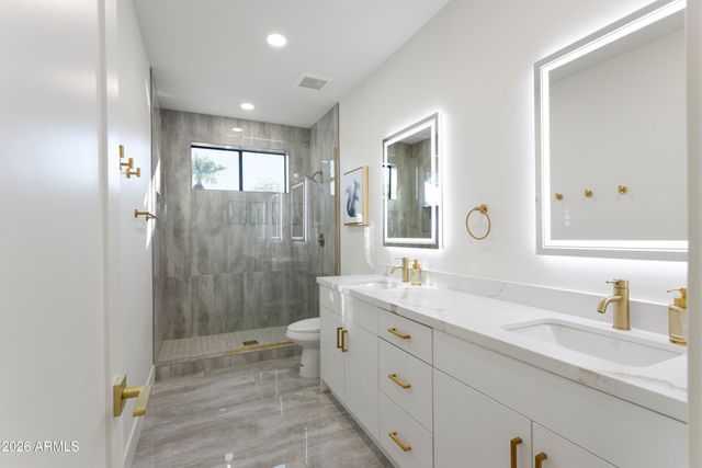 7520 E HIGHLAND Avenue, Scottsdale, AZ 85251