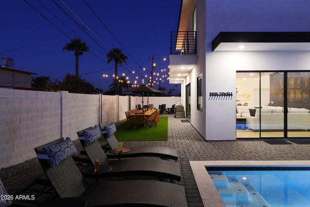 7520 E HIGHLAND Avenue, Scottsdale, AZ 85251