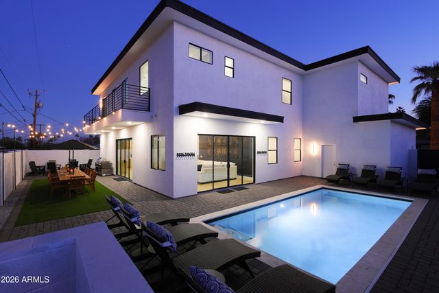 7520 E HIGHLAND Avenue, Scottsdale, AZ 85251