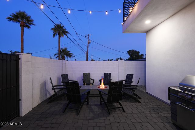 7520 E HIGHLAND Avenue, Scottsdale, AZ 85251