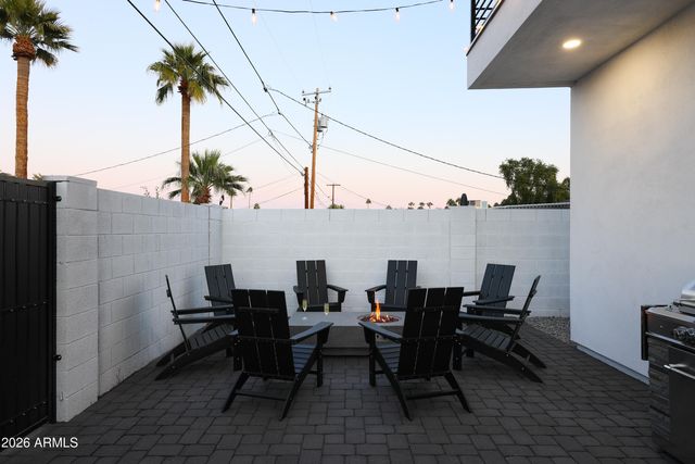 7520 E HIGHLAND Avenue, Scottsdale, AZ 85251