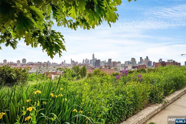 106 Griffith Street 106, Jersey City, NJ 07307