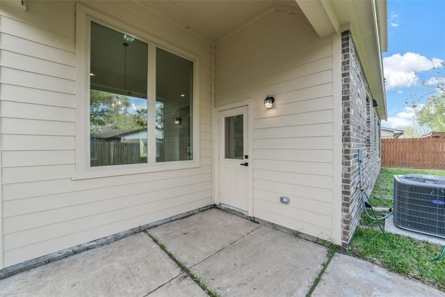 6835 Tara Drive, Richmond, TX 77469