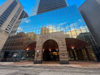 10 E Ontario Street 1111, Chicago, IL 60611