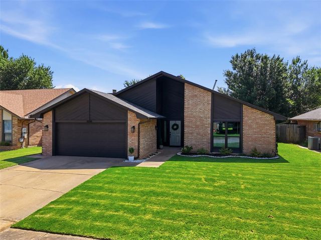2008 Rushing Meadows, Edmond, OK 73013