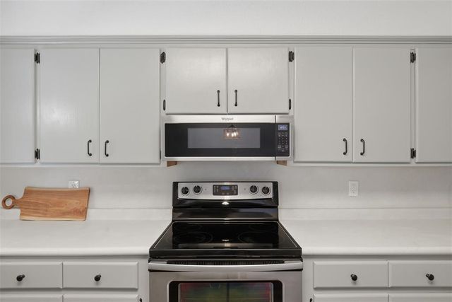 2008 Rushing Meadows, Edmond, OK 73013