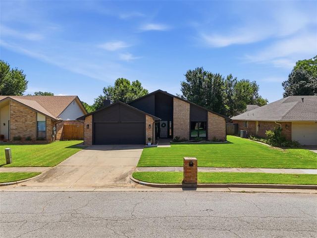 2008 Rushing Meadows, Edmond, OK 73013