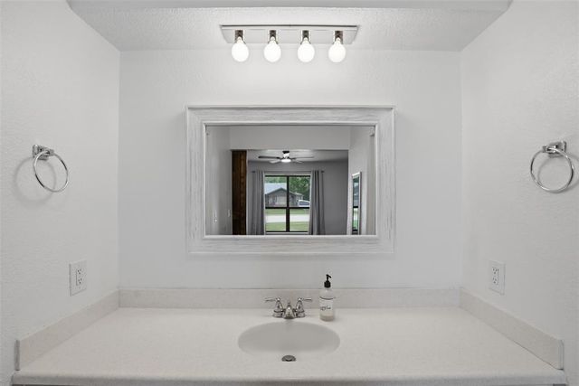 2008 Rushing Meadows, Edmond, OK 73013