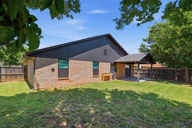 2008 Rushing Meadows, Edmond, OK 73013