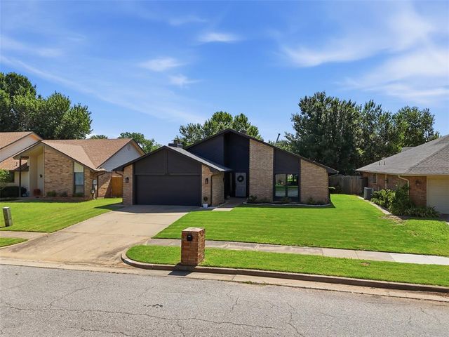 2008 Rushing Meadows, Edmond, OK 73013