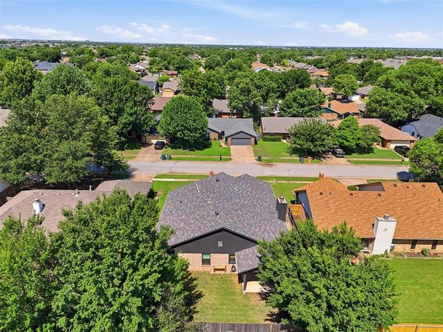 2008 Rushing Meadows, Edmond, OK 73013