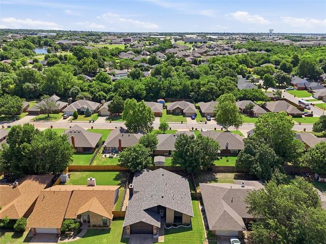 2008 Rushing Meadows, Edmond, OK 73013