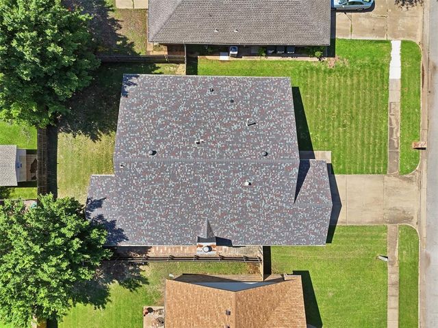 2008 Rushing Meadows, Edmond, OK 73013