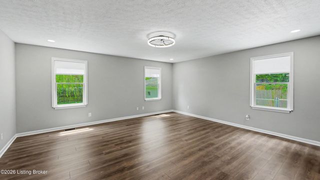 2813 Rio Rita Ave, Louisville, KY 40220