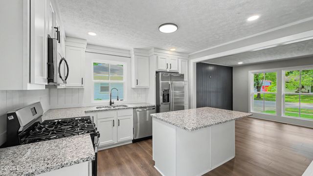 2813 Rio Rita Ave, Louisville, KY 40220